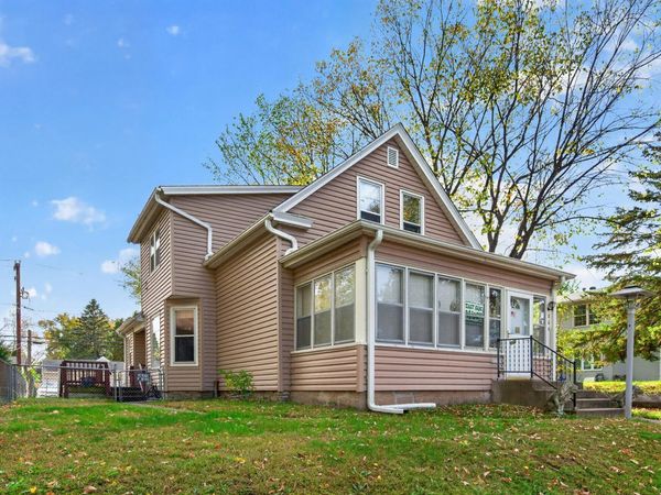 864 Case Avenue, Saint Paul, MN 55106