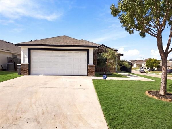 4000 Rosita Street , Fort Worth, TX 76119
