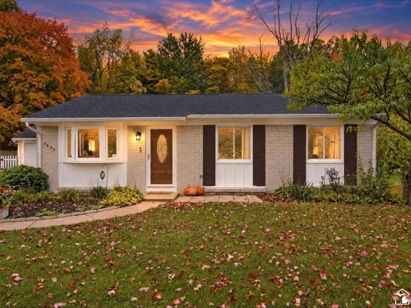 2695 Thunderbird Trail, Lambertville, MI 48144