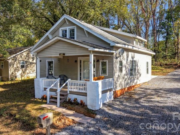 111 Hickory Street SW, Lenoir, NC 28645