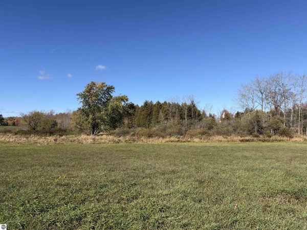 13 Hemlock Street, McBain, MI 49657