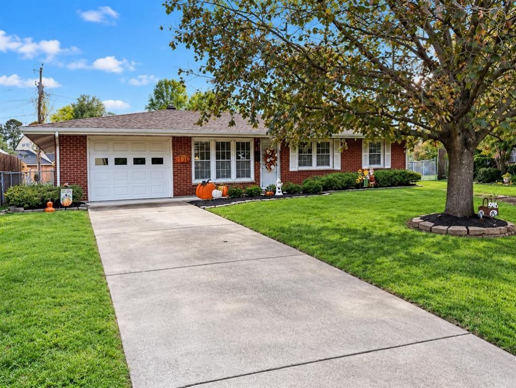 2262 Hoop Jr. Ct. Owensboro, KY 