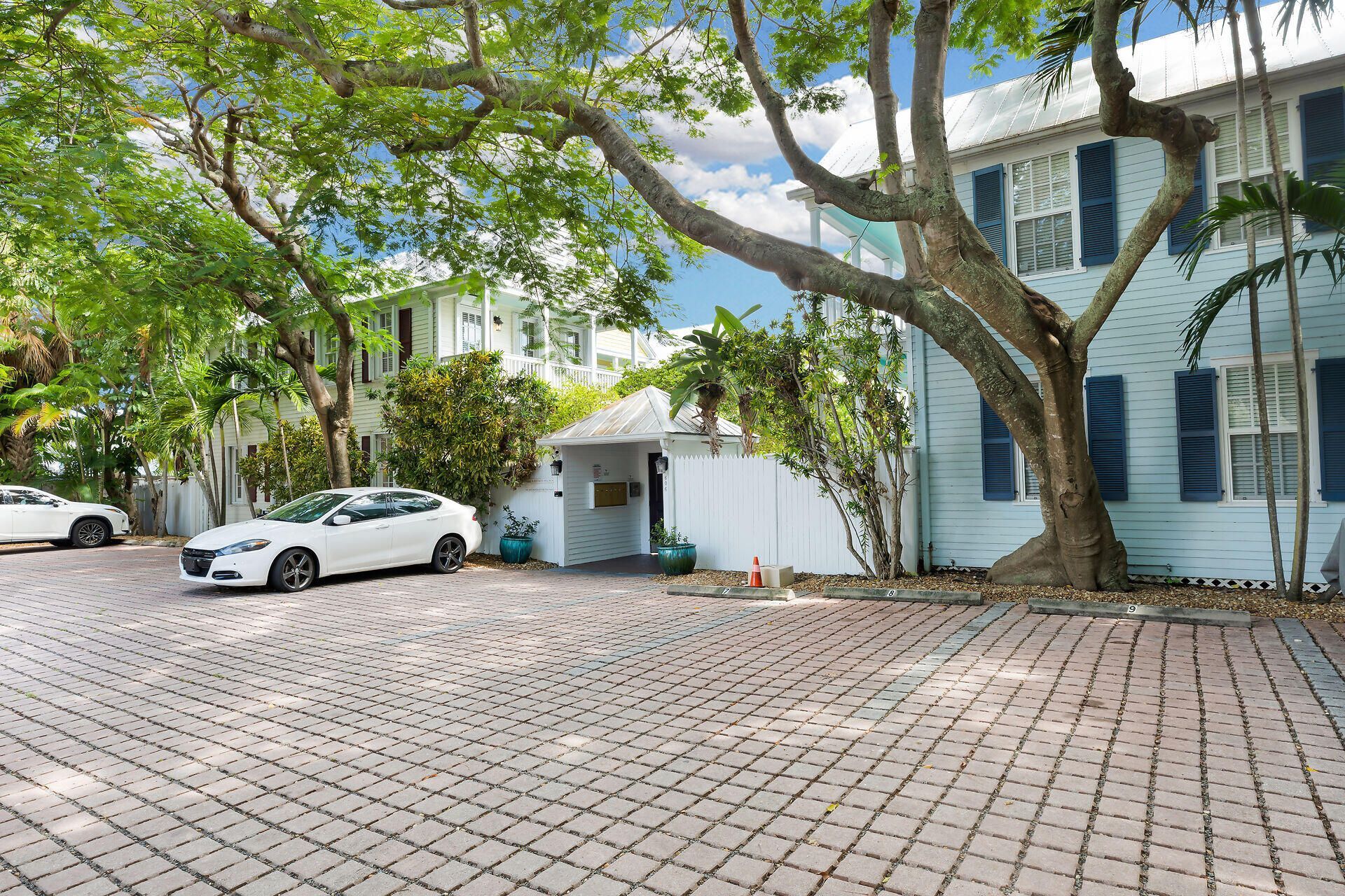 606 Truman Avenue, Unit APT 1, Key West, FL 33040 Photo