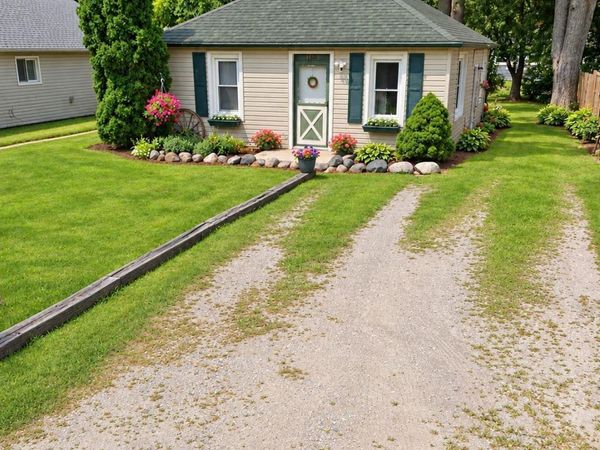 14837 Monroe Street, Flat Rock, MI 48134