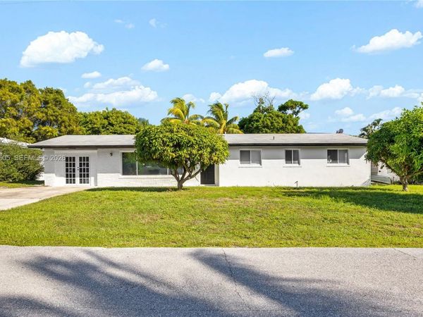 227 SW 13th Ave , Boynton Beach, FL 33435