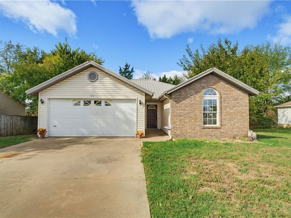 120 Samantha Court, Lowell, AR 72745