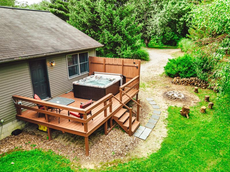 16372 Kreashbaum Road, Rockbridge, OH 43149 Photo 3