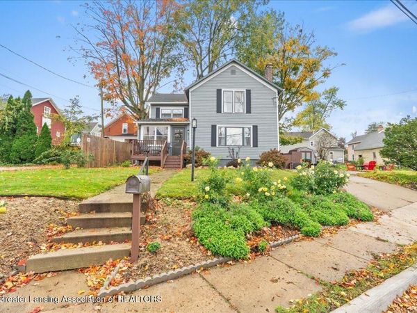 213 W River Street, Grand Ledge, MI 48837