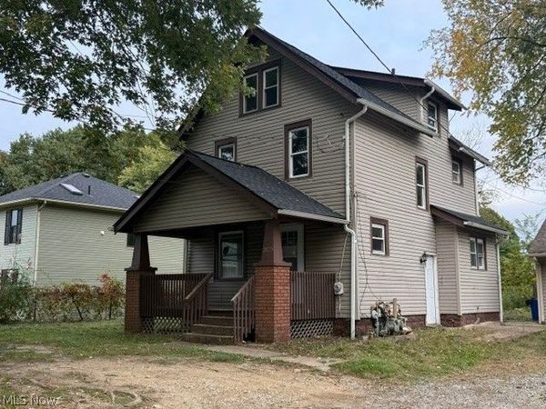 2825 S Main Street, Akron, OH 44319