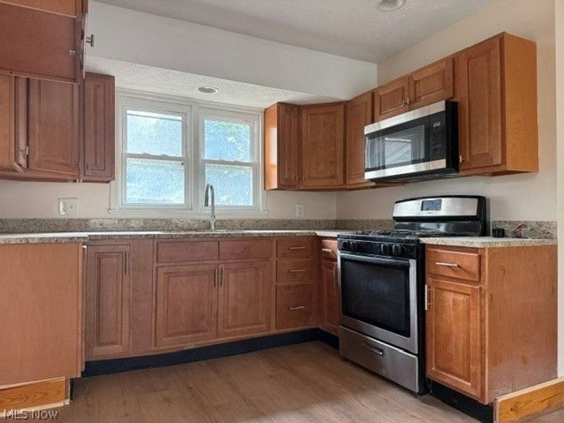 2825 S Main Street, Akron, OH 44319 Photo 2