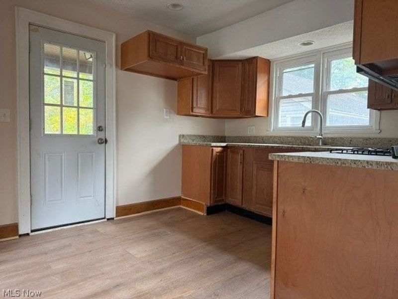 2825 S Main Street, Akron, OH 44319 Photo 3
