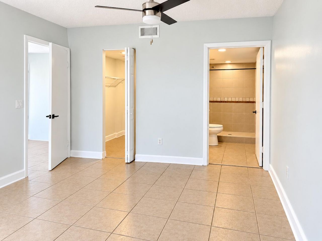 18286 Mediterranean Boulevard, Unit 202, Hialeah, FL 33015 Photo