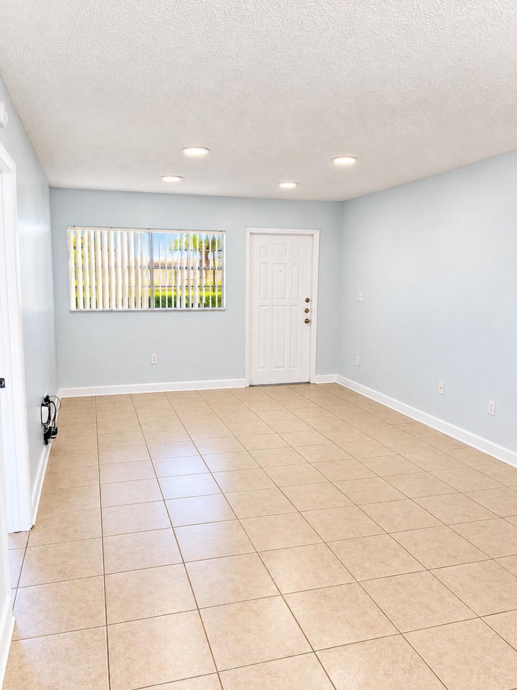 18286 Mediterranean Boulevard, Unit 202, Hialeah, FL 33015 Photo