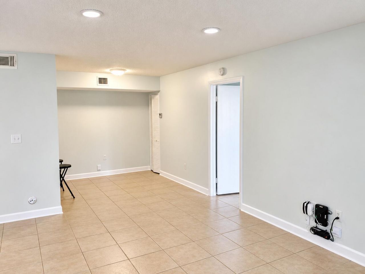 18286 Mediterranean Boulevard, Unit 202, Hialeah, FL 33015 Photo