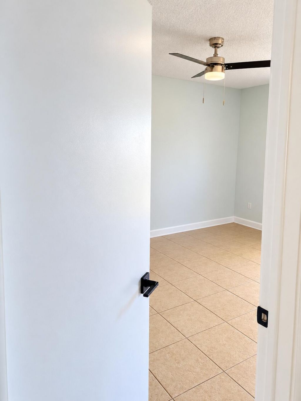 18286 Mediterranean Boulevard, Unit 202, Hialeah, FL 33015 Photo