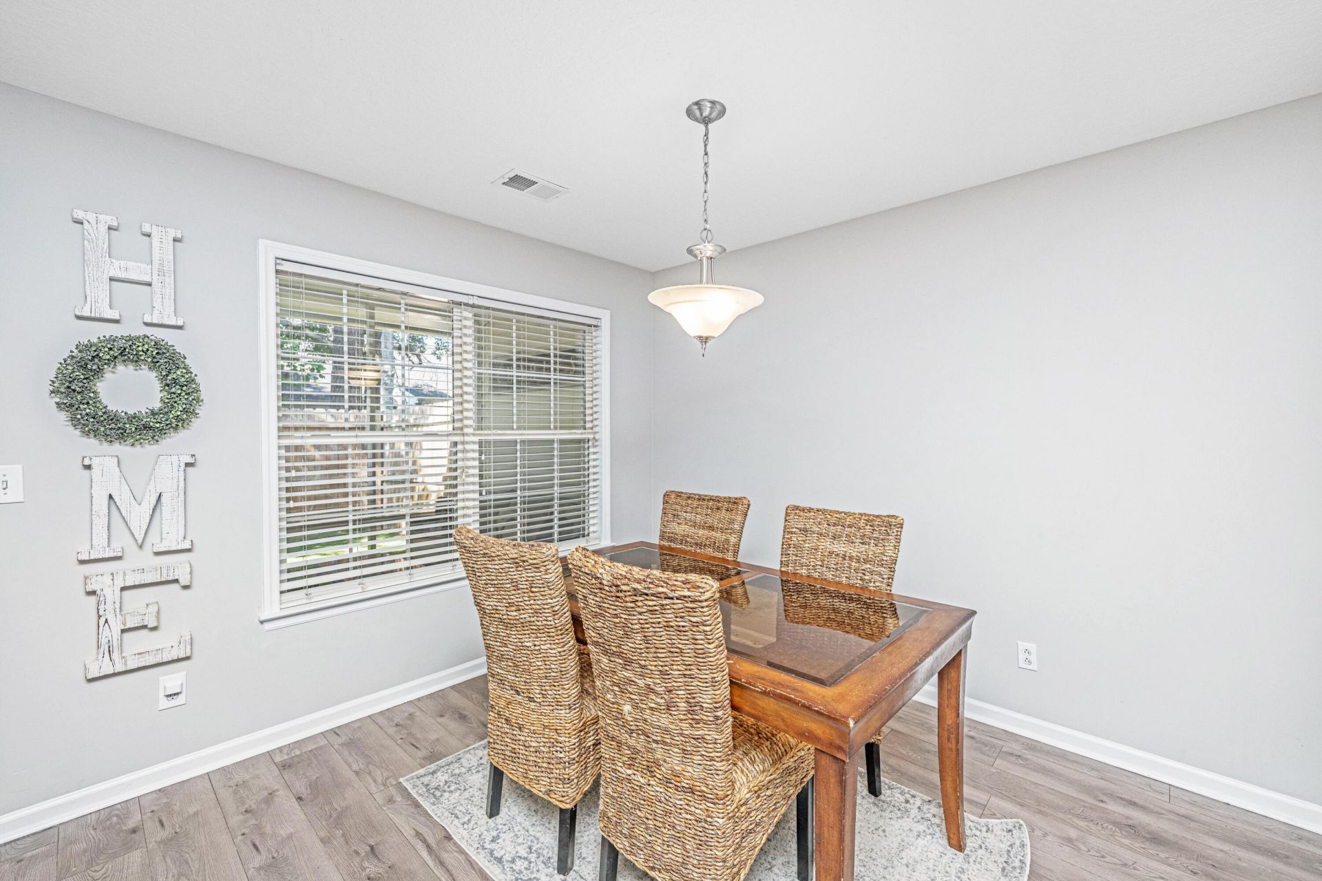 7871 Park Gate Drive Photo 14