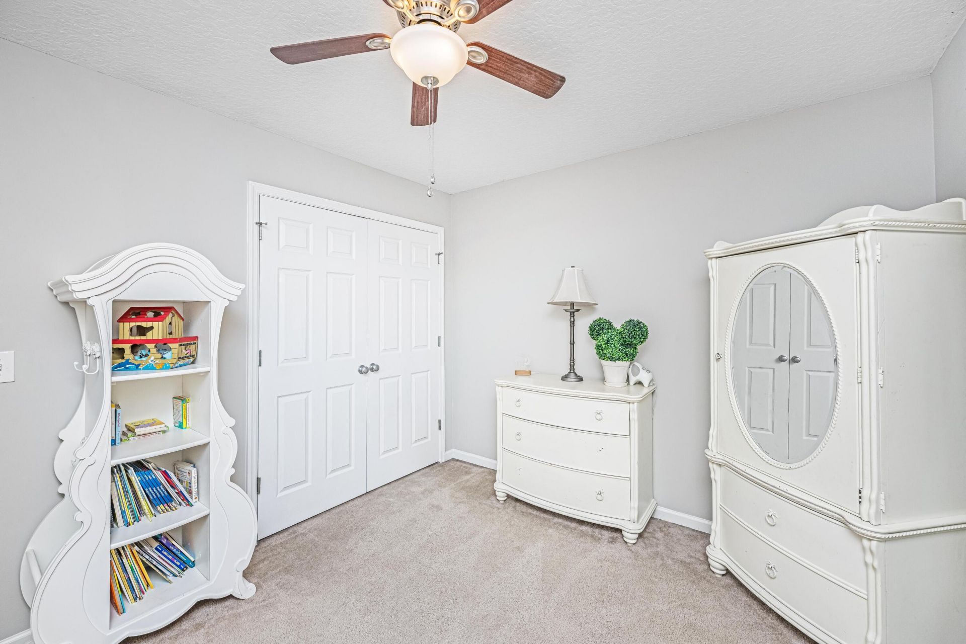 7871 Park Gate Drive Photo 22