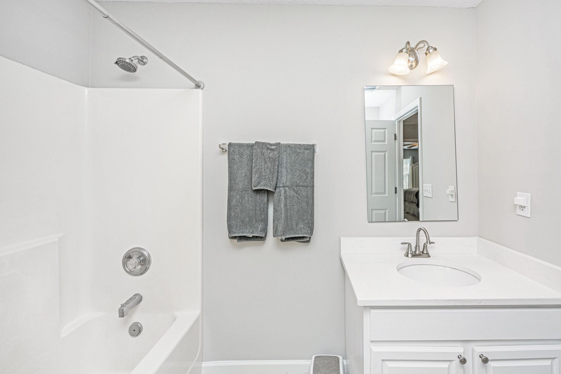 7871 Park Gate Drive Photo 25