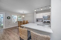 7871 Park Gate Drive photo 4
