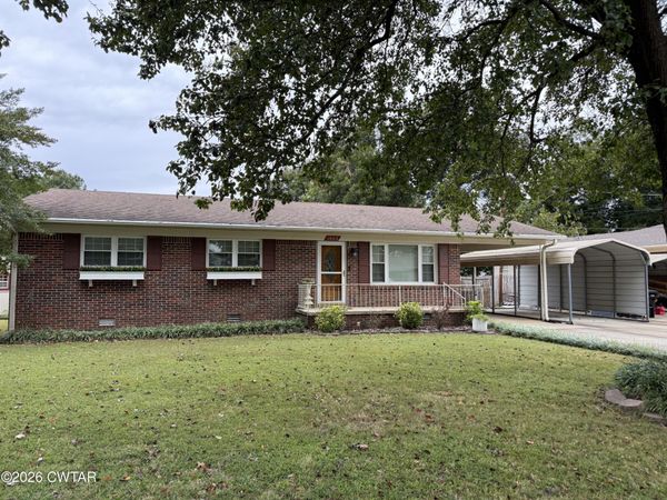 1825 Davy Crockett Cove , Dyersburg, TN 38024