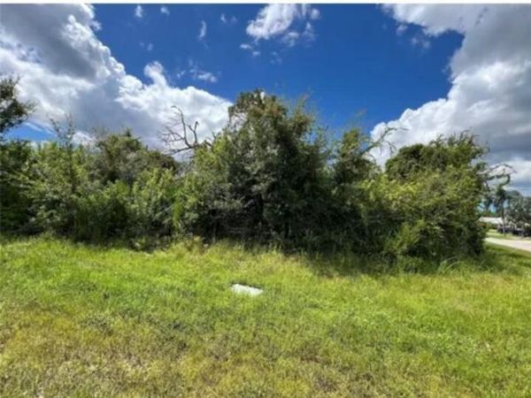 9091 Apple Valley Avenue, Englewood, FL 34224
