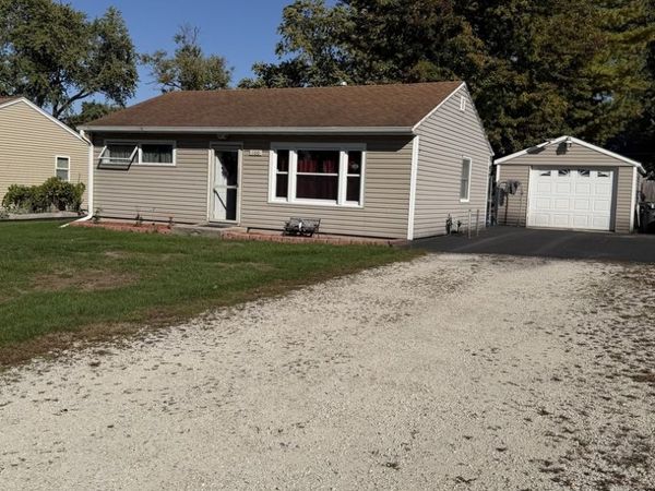 100 S West Street , Cortland, IL 60112