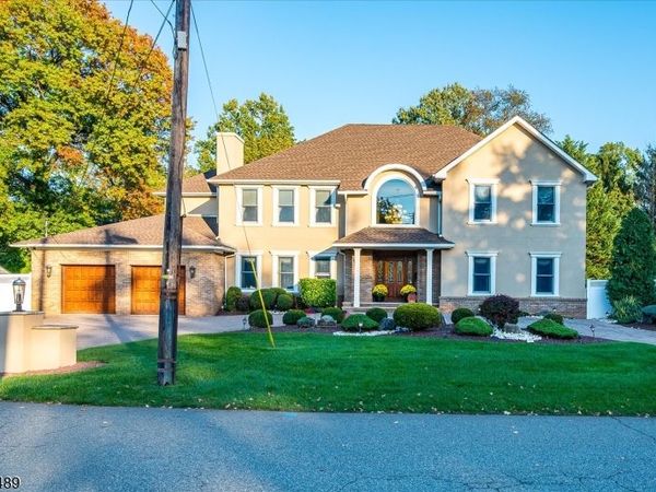 21 Stafford Rd, Woodbridge, NJ 07067