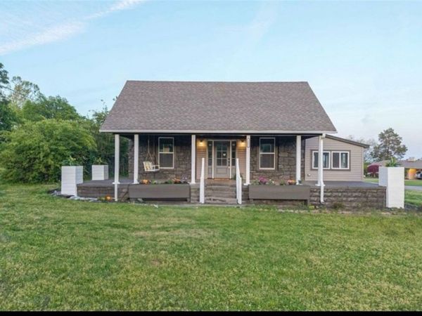 802 N 11th Street , Van Buren, AR 72956