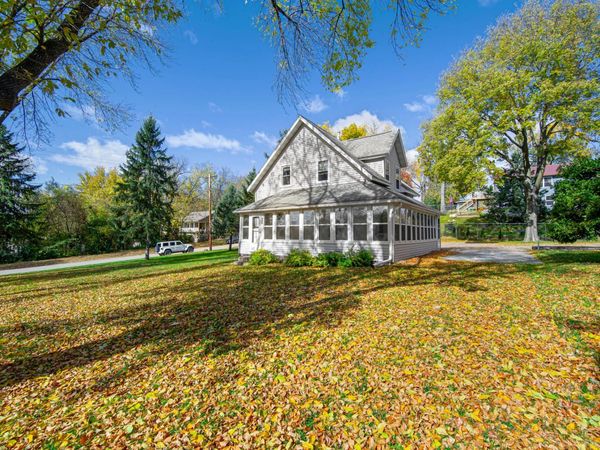 200 Park Avenue NE, Elysian, MN 56028
