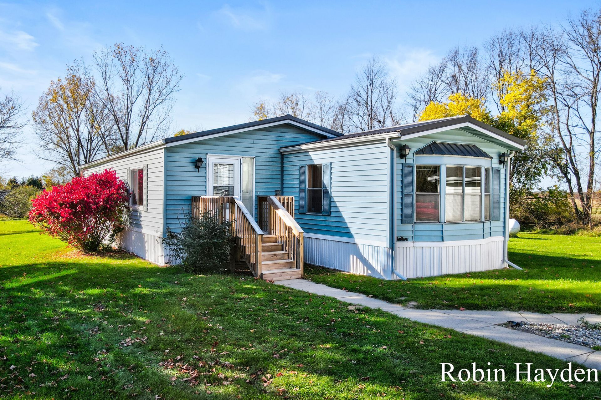 656 Peterson Road, Ionia, MI 48846 Main Photo