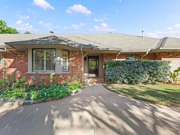2401 Rosewood Lane, Edmond, OK 73013