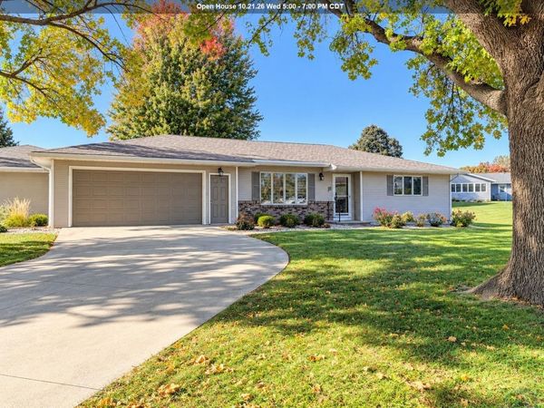 18 19th Street SE, Sioux Center, IA 00000