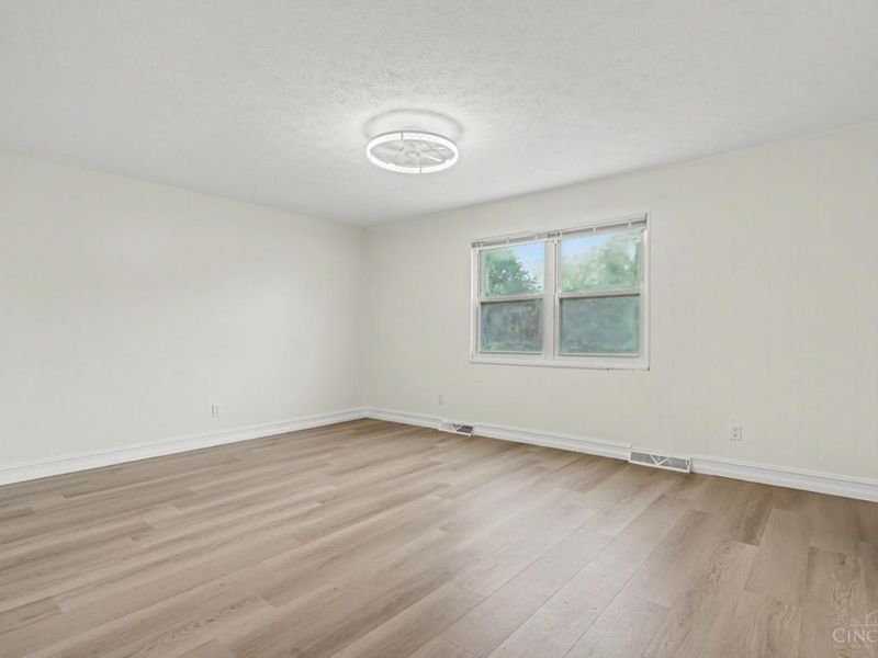1105 Inner Circle Drive, Forest Park, OH 45240 Photo 18