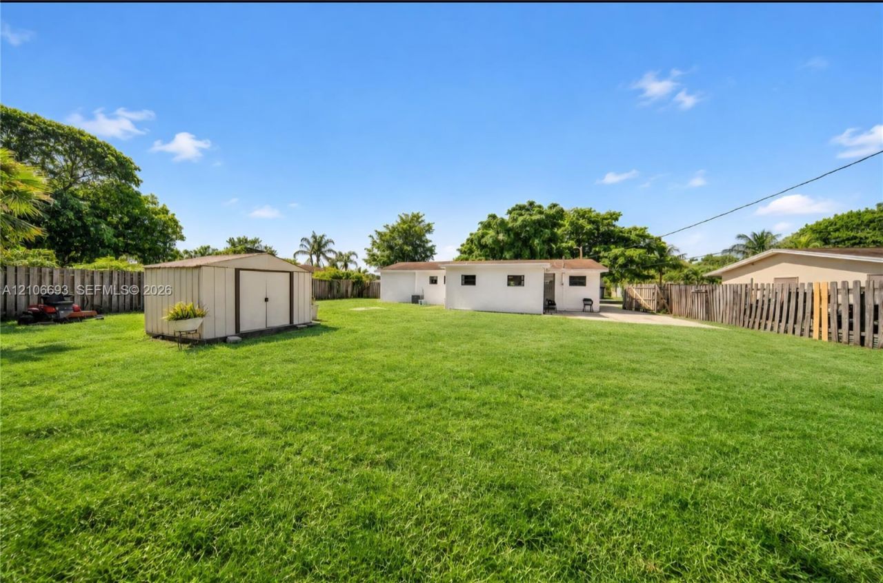 1459 42nd St, West Palm Beach, FL 33407 Photo