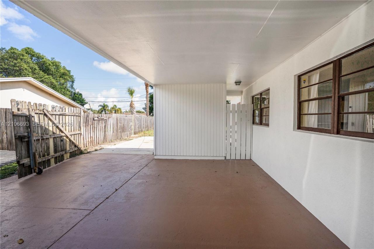 1459 42nd St, West Palm Beach, FL 33407 Photo