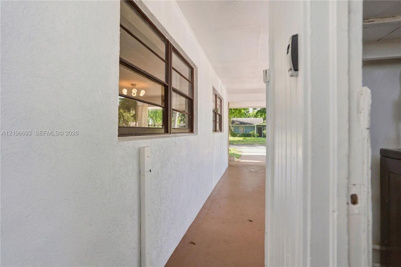 1459 42nd St, West Palm Beach, FL 33407 Photo