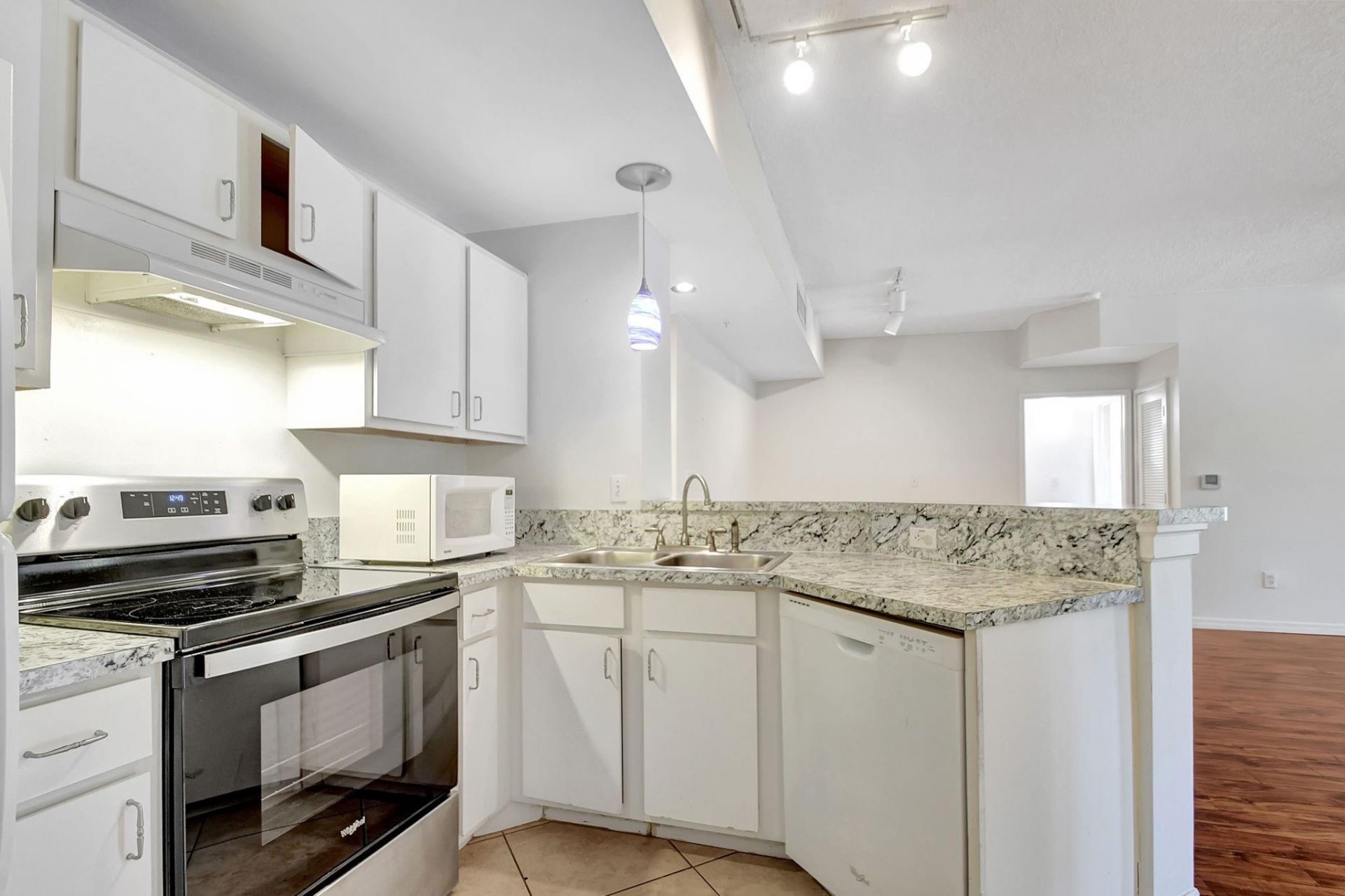 1200 Scotia Drive, Unit 107, Hypoluxo, FL 33462 Photo