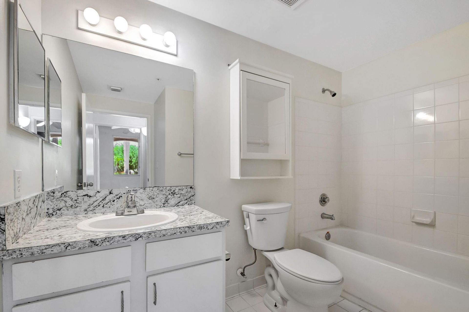 1200 Scotia Drive, Unit 107, Hypoluxo, FL 33462 Photo