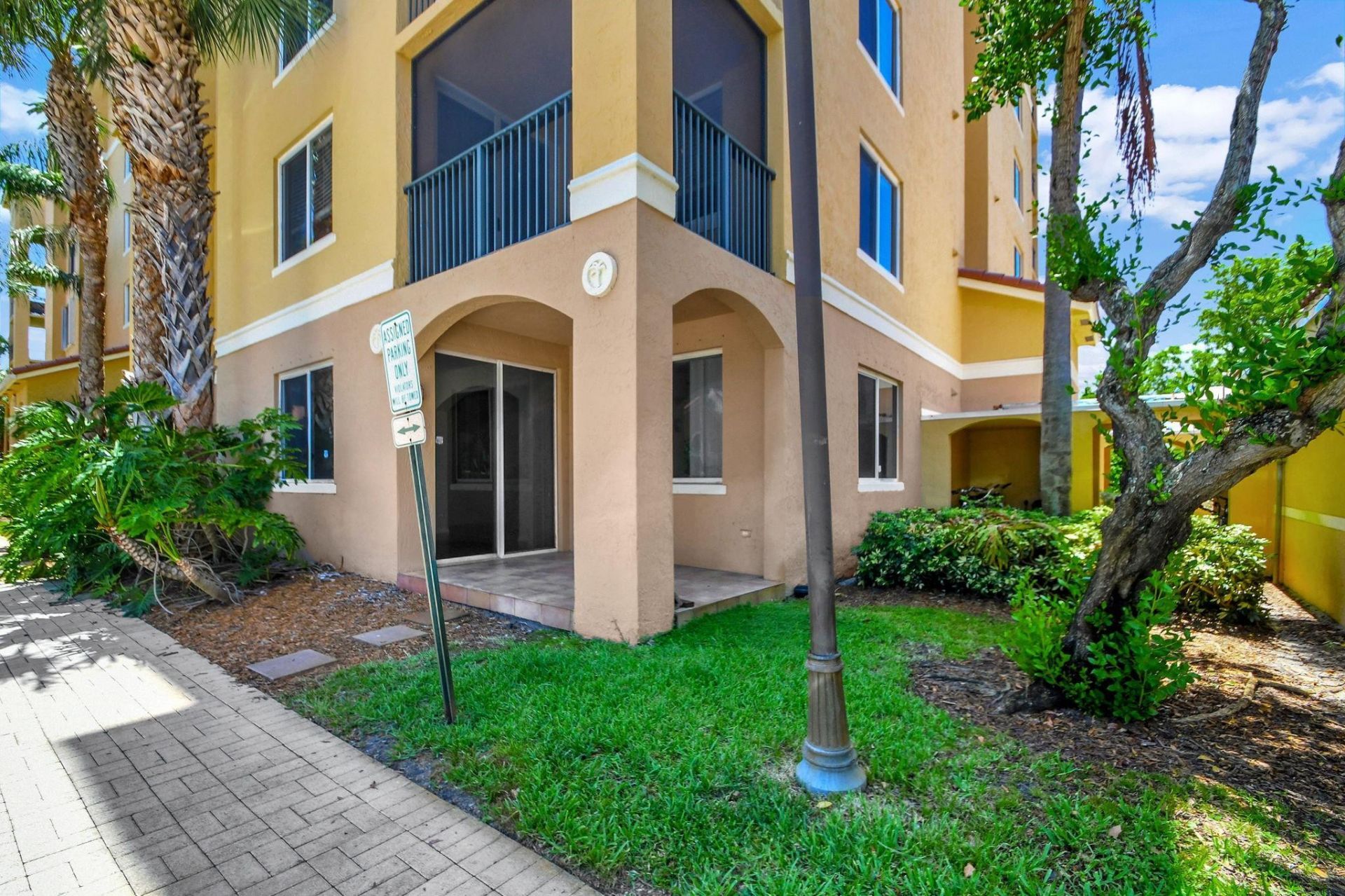 1200 Scotia Drive, Unit 107, Hypoluxo, FL 33462 Photo
