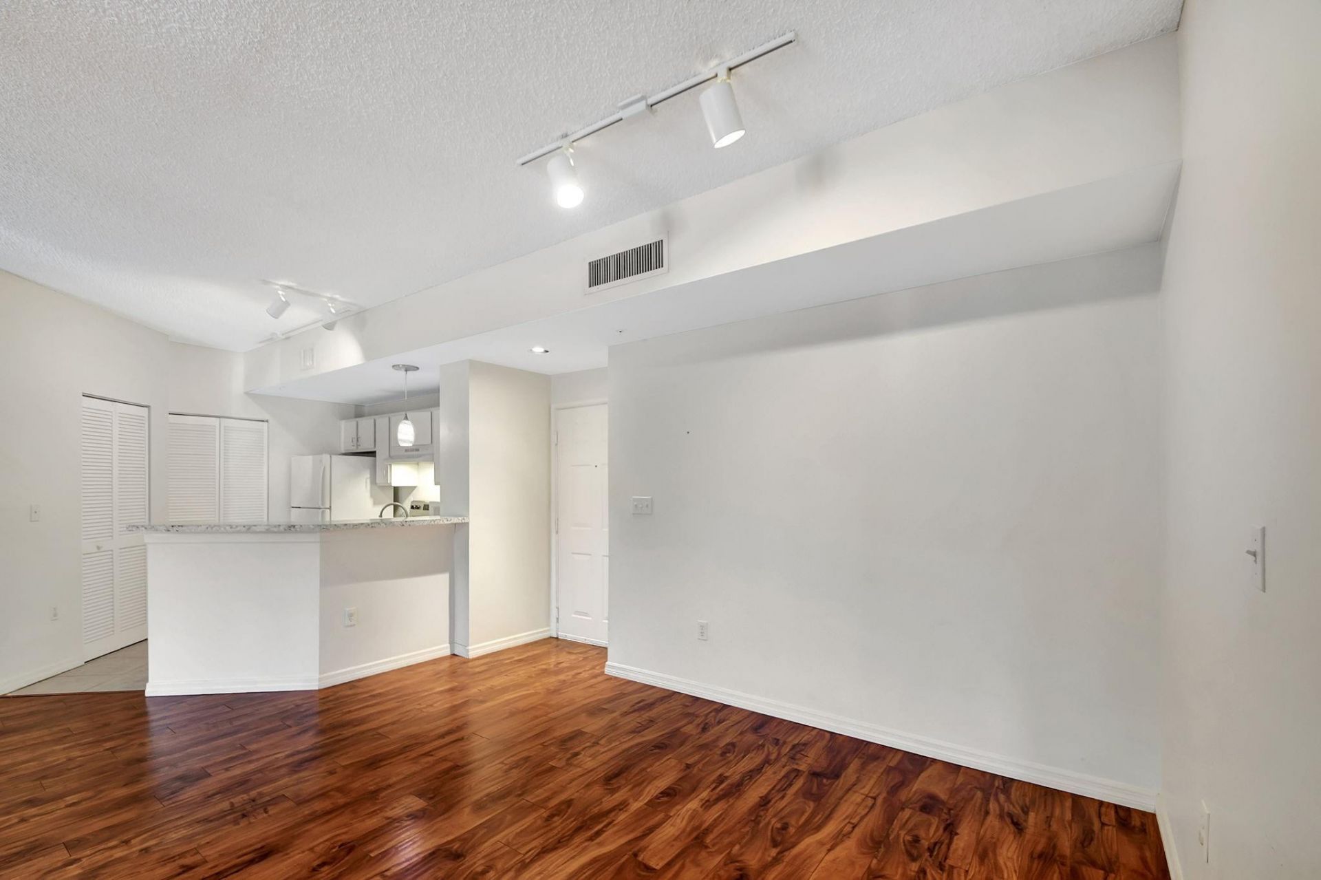 1200 Scotia Drive, Unit 107, Hypoluxo, FL 33462 Photo