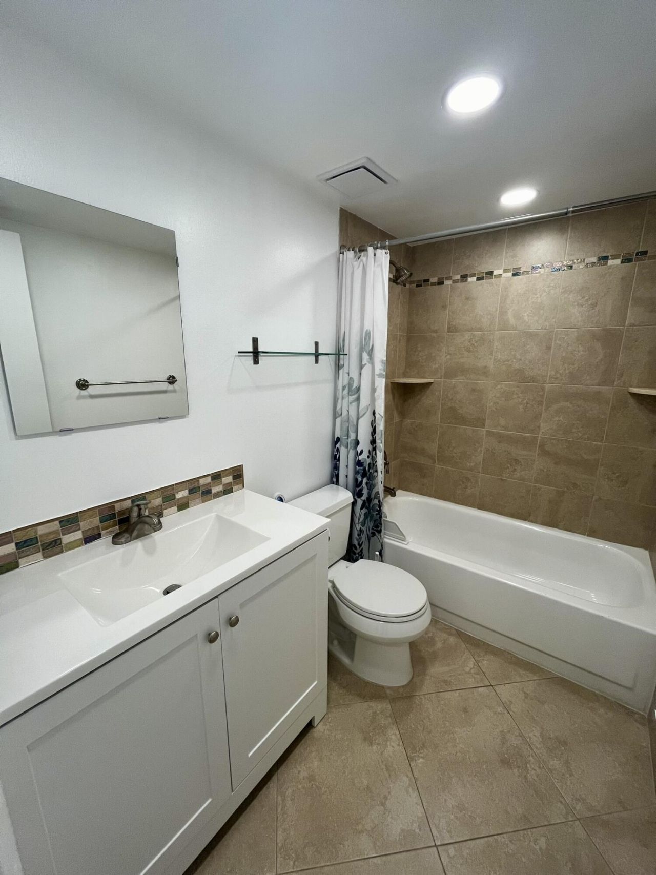 5190 Las Verdes Circle, Unit 314, Delray Beach, FL 33484 Photo