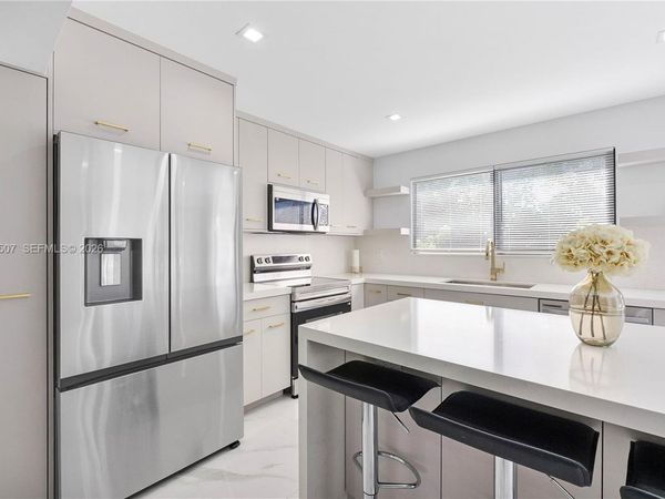 451 SW 38th Ter , Unit 1, Fort Lauderdale, FL 33312