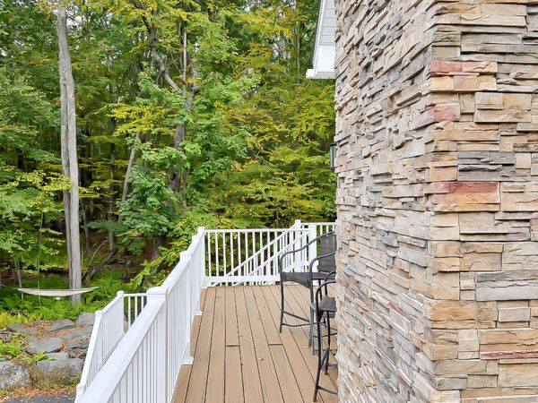 109 Pheasant Court , Lackawaxen, PA 18435