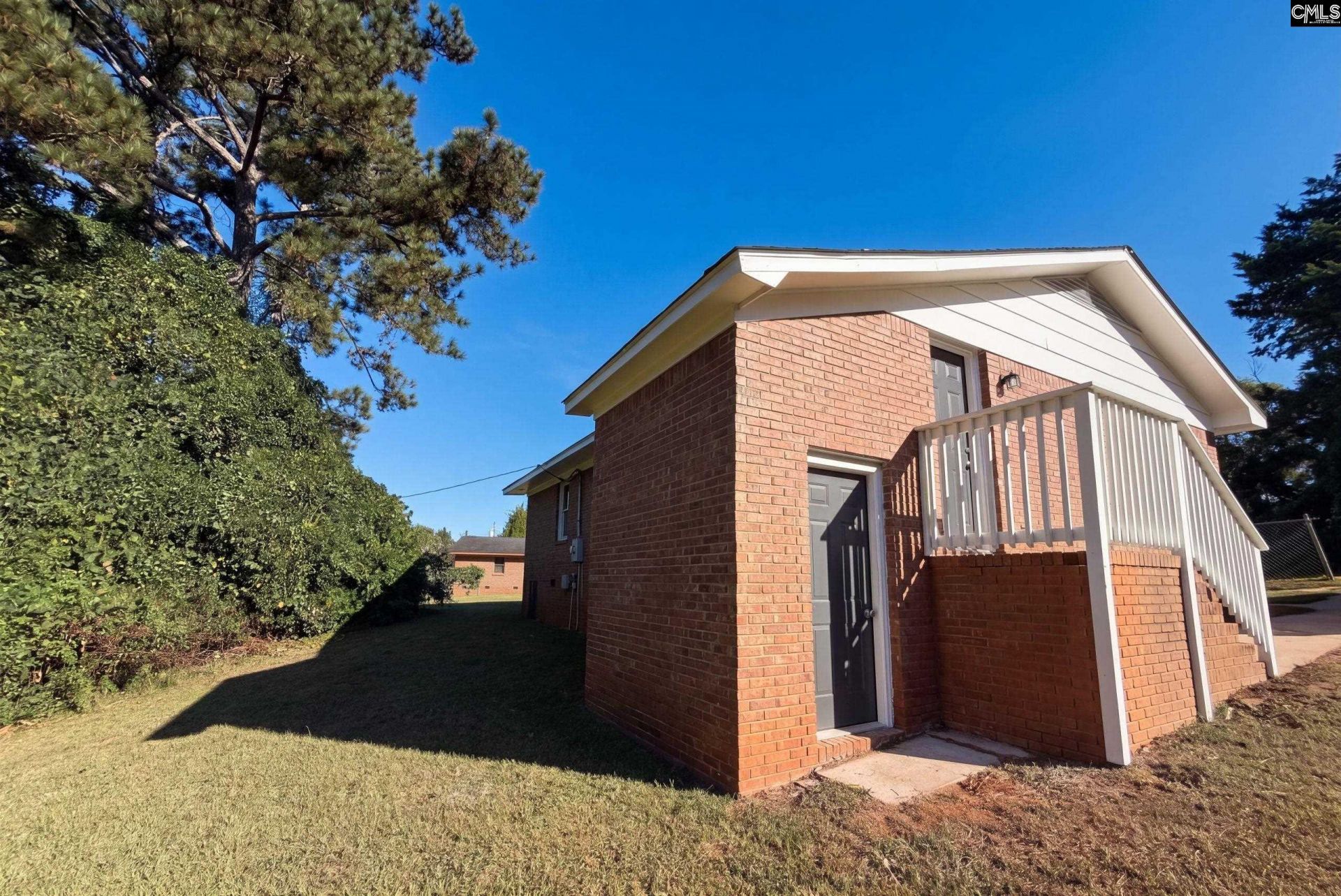 219 Honeysuckle Lane  Photo 14