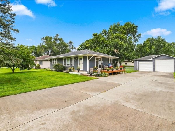 5355 NW 63rd Place, Johnston, IA 50131