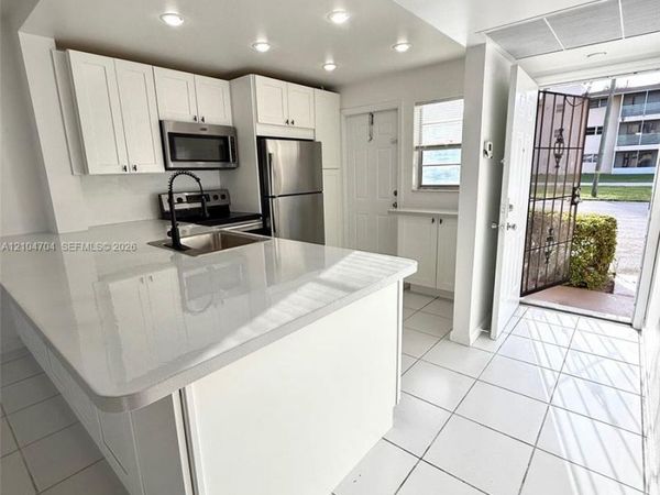 20111 NE 27th Ct , Unit K107, Aventura, FL 33180