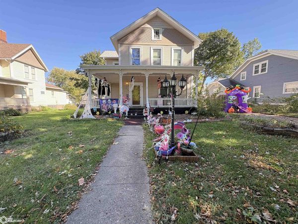 210 N 8Th Street, Oskaloosa, IA 52577