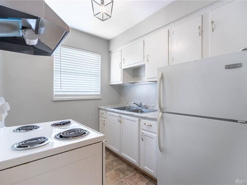 1588 Glenbeck Avenue, Unit D, Kettering, OH 45409 Photo 8