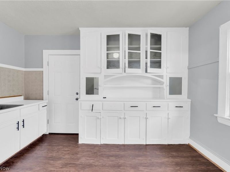 14614 Glendale Avenue, Unit 2/UP, Cleveland, OH 44128 Photo 9