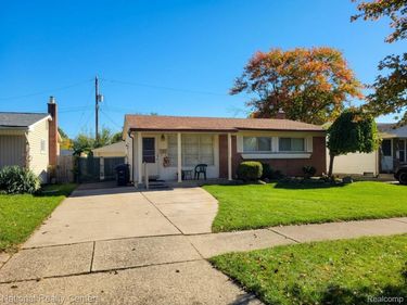 445 Van Lawn Street, Westland, Mi 48186